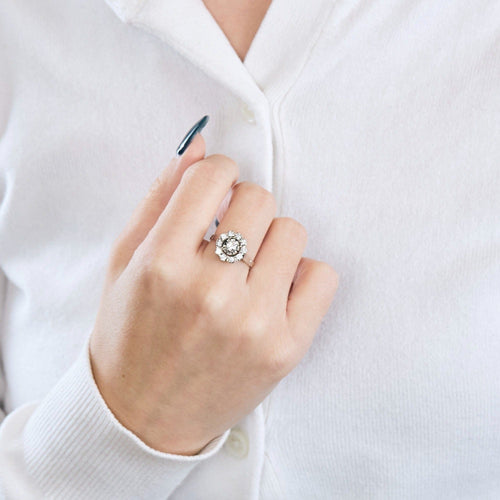 Bague 54 Bague marguerite en or gris et diamants 58 Facettes DV0727-1-54-3
