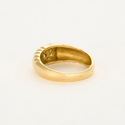 Bague 52 Bague godronnée en or jaune et diamants 58 Facettes DV0726-1