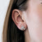 Boucles d'oreilles AKILLIS - PUZZLE- Puce d'oreille en or gris et diamants 58 Facettes DV0776-2