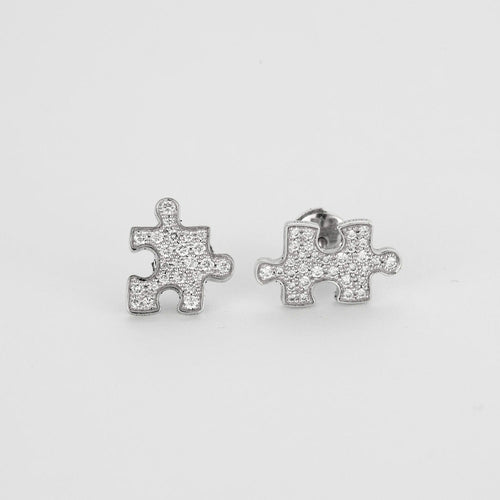Boucles d'oreilles AKILLIS - PUZZLE- Puce d'oreille en or gris et diamants 58 Facettes DV0776-2