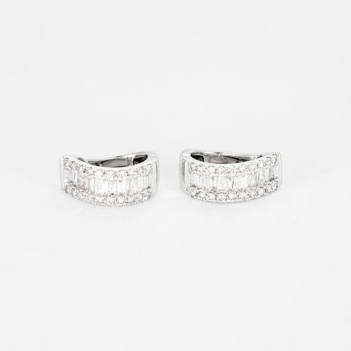 Boucles d'oreilles Paire de clips d'oreilles or blanc et diamants 58 Facettes DV5707-13