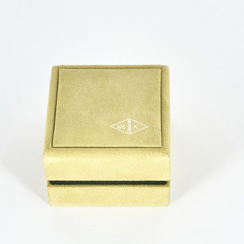 Bague 50 VAN CLEEF & ARPELS - Alhambra - Bague or blanc guilloché 58 Facettes DV0830-4-50-2