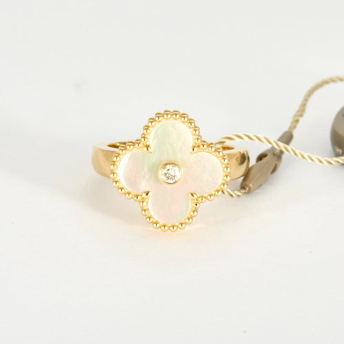 Bague 51 VAN CLEEF & ARPELS - Alhambra - Bague or jaune, nacre et diamant 58 Facettes DV0830-6-51-2