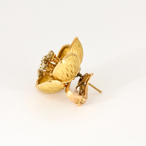 Boucles d'oreilles Parure florale - Broche et boucles d'oreilles or jaune, diamants 58 Facettes DV0843-1