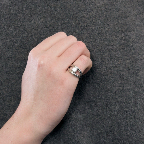 Bague 52 Bague type "Bandeau" en or gris et diamants 58 Facettes DV0808-6-52-1