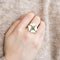 Bague 56 Bague trèfle en or jaune avec nacre, diamants et émeraudes 58 Facettes DV0751-13-56