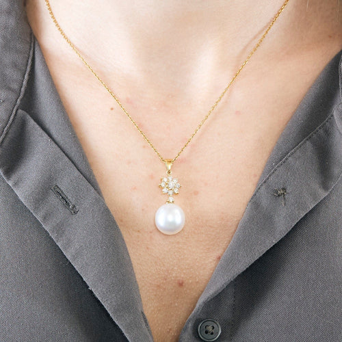 Collier Collier en or jaune diamants et perle de culture 58 Facettes DV12218-2