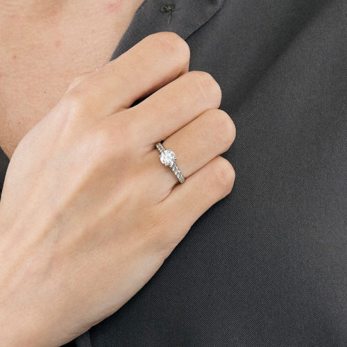 Bague 47 VAN CLEEF & ARPELS - Romance - Solitaire en platine et diamant brillant 58 Facettes DV0935-1-47-2