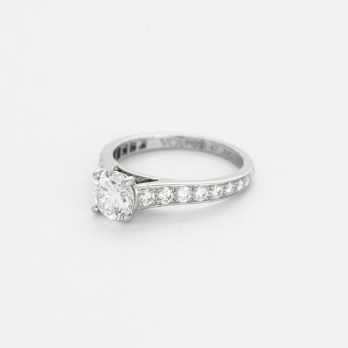 Bague 47 VAN CLEEF & ARPELS - Romance - Solitaire en platine et diamant brillant 58 Facettes DV0935-1-47-2