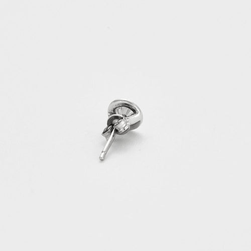 Boutons d'oreilles en or gris et diamants 58 Facettes DV11069-4
