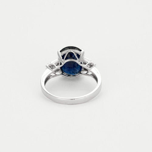 Bague 53 Bague solitaire en or gris avec saphir épaulé de diamants 58 Facettes DV0120-16-53-2