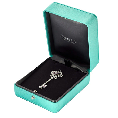Pendentif TIFFANY & Co - Pendentif  clef "dragon fly" platine, diamants, saphir 58 Facettes DV0707-4