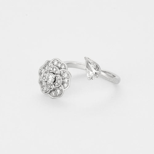 Bague 50 CHANEL - Camélia Précieux - Bague en or gris et diamants 58 Facettes DV13600-1