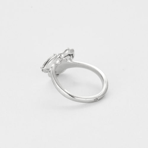 Bague 50 CHANEL - Camélia Précieux - Bague en or gris et diamants 58 Facettes DV13600-1