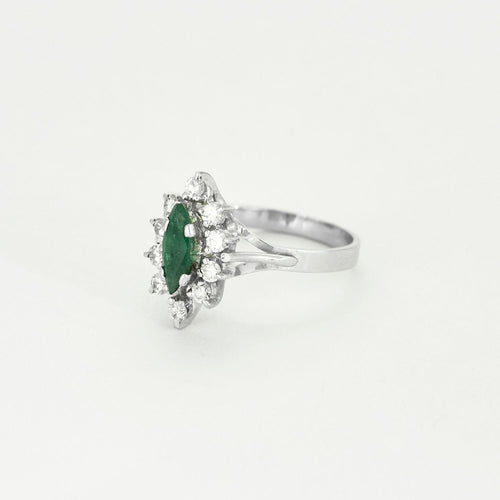 Bague 52.5 Bague marquise en or blanc, émeraude et diamants 58 Facettes DV14804-2-525-3