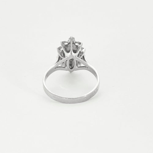 Bague 52.5 Bague marquise en or blanc, émeraude et diamants 58 Facettes DV14804-2-525-3