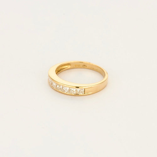 Demi-alliance en or jaune 18K (750 Millièmes) et diamants