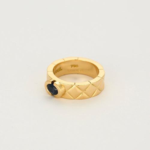 Bague 53 CHANEL - Bague matelassé en or jaune et saphir 58 Facettes DV6154-10-53-2