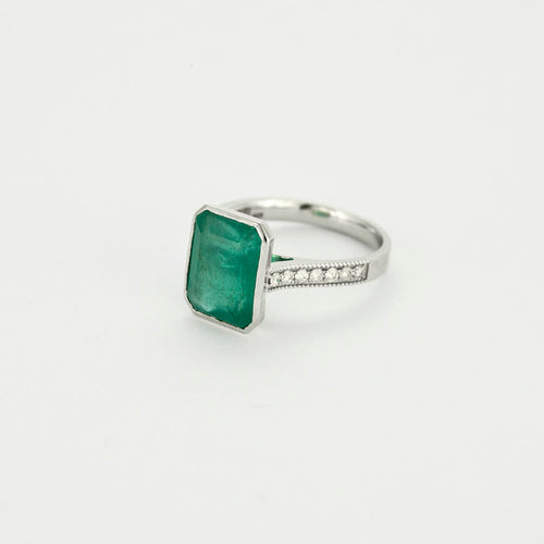 Bague 53 Bague en or gris émeraude et diamants 58 Facettes DV14301-6