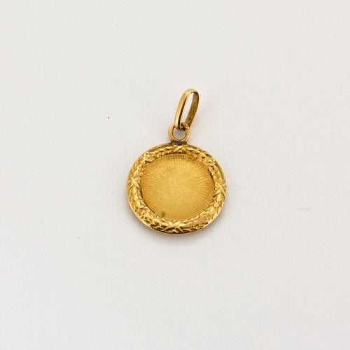 Pendentif Augis Pendentif Médaille d'amour en or jaune 58 Facettes DV15805-1