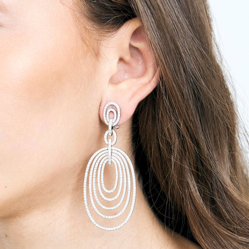 Boucles d'oreilles Boucles d'oreilles girandoles en or blanc et diamants 58 Facettes DV16301-5