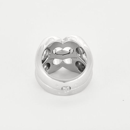 Bague 55 POIRAY - Sceau de coeurs - Bague en or blanc et diamants 58 Facettes DV15694-1