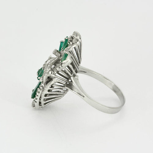Bague 64 Bague en or gris, diamants et émeraudes 58 Facettes DV15843-8