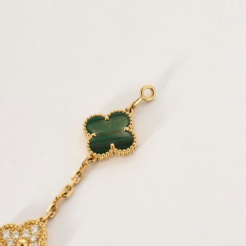 Bracelet VAN CLEEF & ARPELS - Bracelet Vintage Alhambra 5 motifs, or, diamants et malachite 58 Facettes DV0830-19