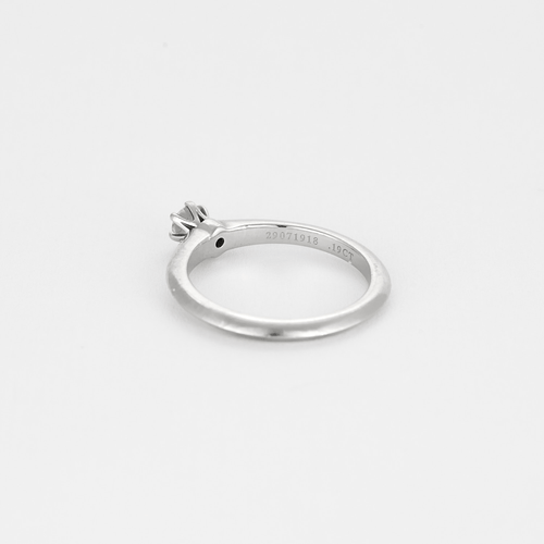 Bague 52 Tiffany & Co. Bague Solitaire en platine et diamant 58 Facettes DV17242-1