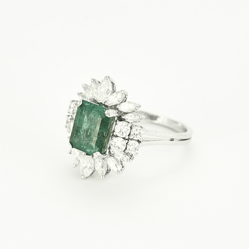 Bague 62 Bague en or blanc avec émeraude et diamants 58 Facettes DV17785-1-62-2