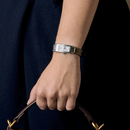 HERMÈS - Kelly 2 - Montre en acier à boitier rectangulaire à mouvement quartz