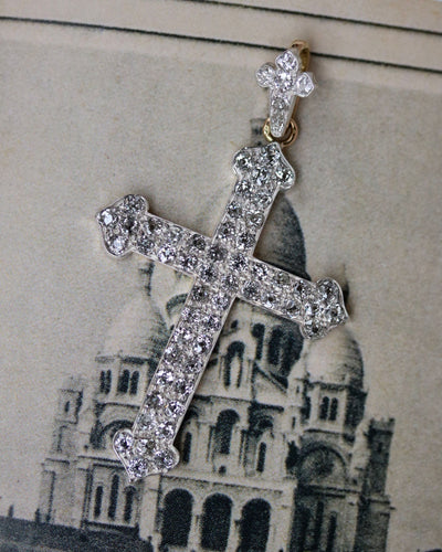 Croix Belle Époque en or jaune et argent pavée de diamants 58 Facettes A11355