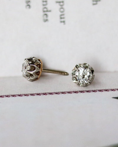 Boucles d'oreilles Puces d'oreilles anciennes en or blanc et diamants taille ancienne 58 Facettes A11533