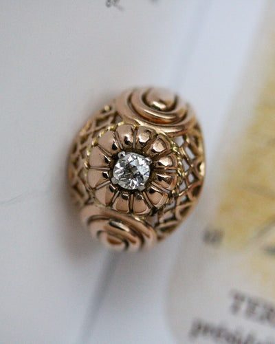 Bague 54 Bague dôme ajourée 1950/1960 en or jaune et diamant 58 Facettes A11692