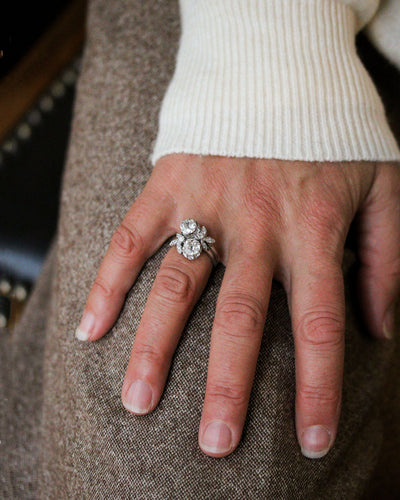 Bague 55 Bague Toi & Moi ancienne en or blanc et diamants 58 Facettes A11881