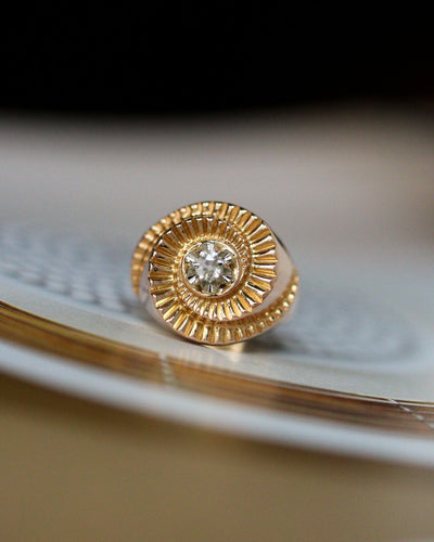 Bague 49 Bague tourbillon 1950 en or rose et diamant 58 Facettes A11907