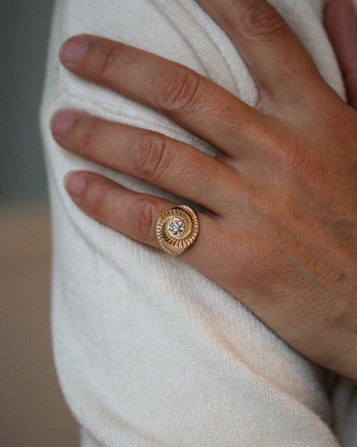 Bague 49 Bague tourbillon 1950 en or rose et diamant 58 Facettes A11907