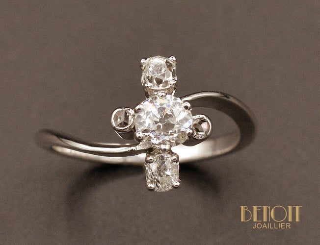 Bague 56 Bague trio diamants en or blanc 750 58 Facettes A9708