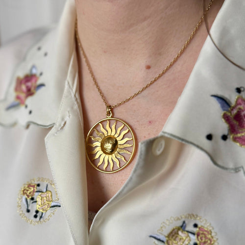 Pendentif Pendentif soleil stylisé rond en or jaune 18K 58 Facettes REF2577-345