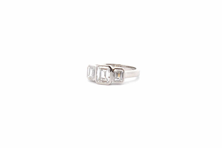 Bague 52.5 Bague taille émeraude en platine avec diamants 2,05 ct 58 Facettes 24407-26413D-26533