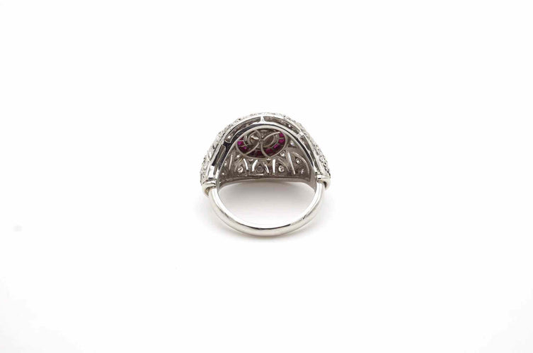 Bague 53 Bague dôme Art déco en platine, diamants et rubis 58 Facettes 24716