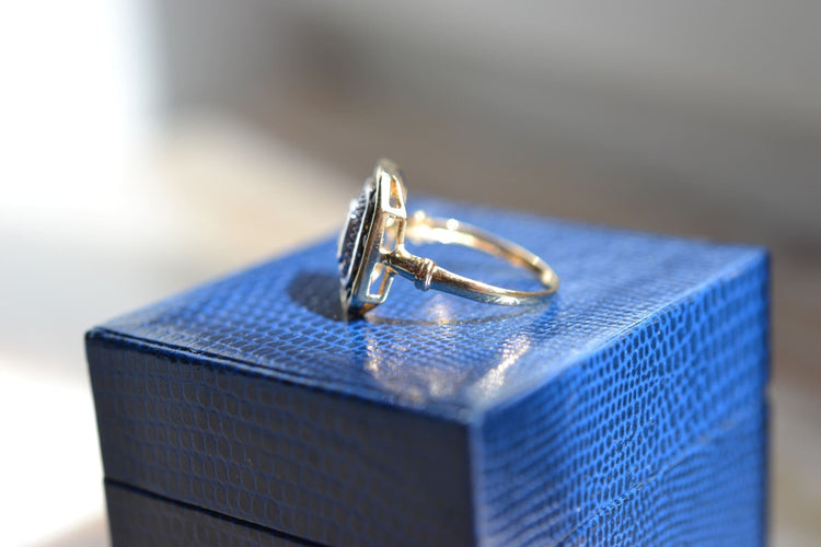 Bague 53 Bague octogonale en or jaune et blanc 18k, saphir et diamants 58 Facettes 2835