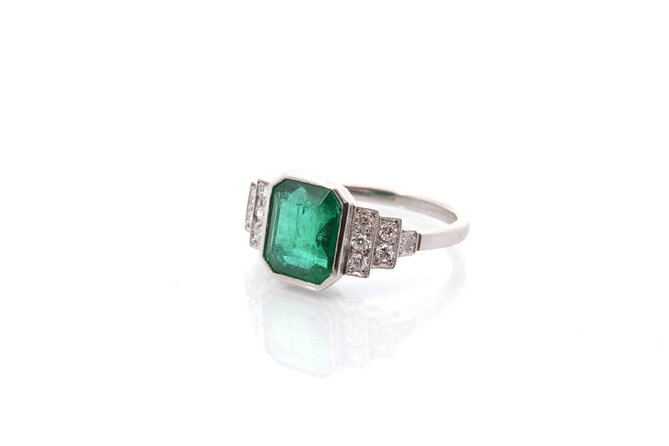 Bague 55 Bague vintage en platine avec émeraude 2,65 ct et diamants 58 Facettes 26487-26573