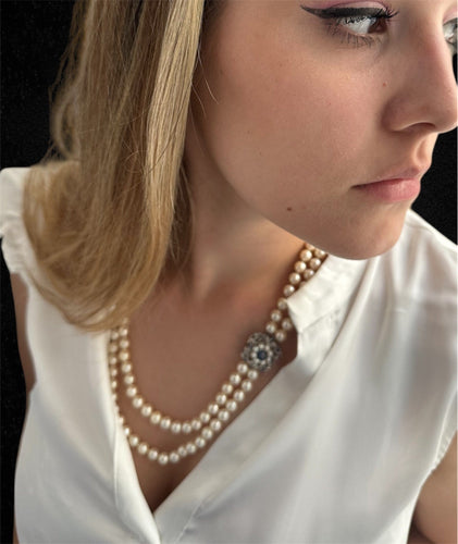 Collier Collier double rang de perles en or blanc 18 carats et saphirs 58 Facettes