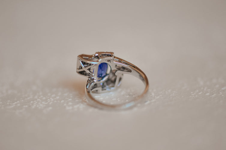 Bague 49 Art déco - Bague en platine avec saphir bleu et diamants 58 Facettes