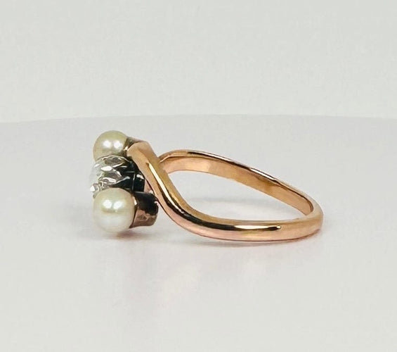 Bague Bague ancienne croisée en or rose 18 ct avec diamant et perles 58 Facettes 2206099