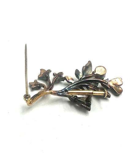 Broche Broche florale - Diamants taille rose en or et argent, Italie vers 1920 58 Facettes