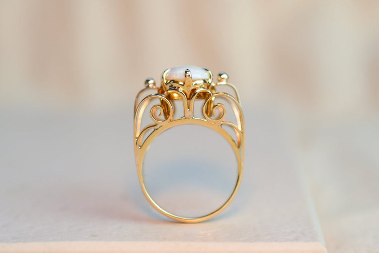 Bague 51.5 Bague opale cabochon en or jaune 14 carats 58 Facettes 3763