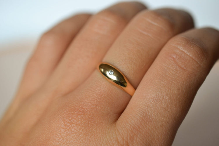 Bague 56 Bague jonc anglais en or jaune 18 carats et diamant 58 Facettes 3595