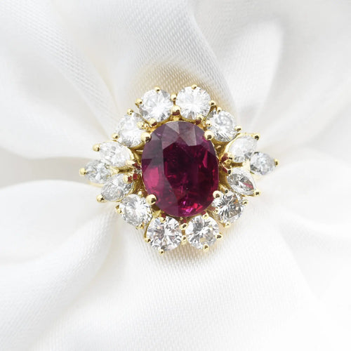 Bague Bague en or 18 kt avec rubis thaï 3,24 ct et diamants 58 Facettes 17890